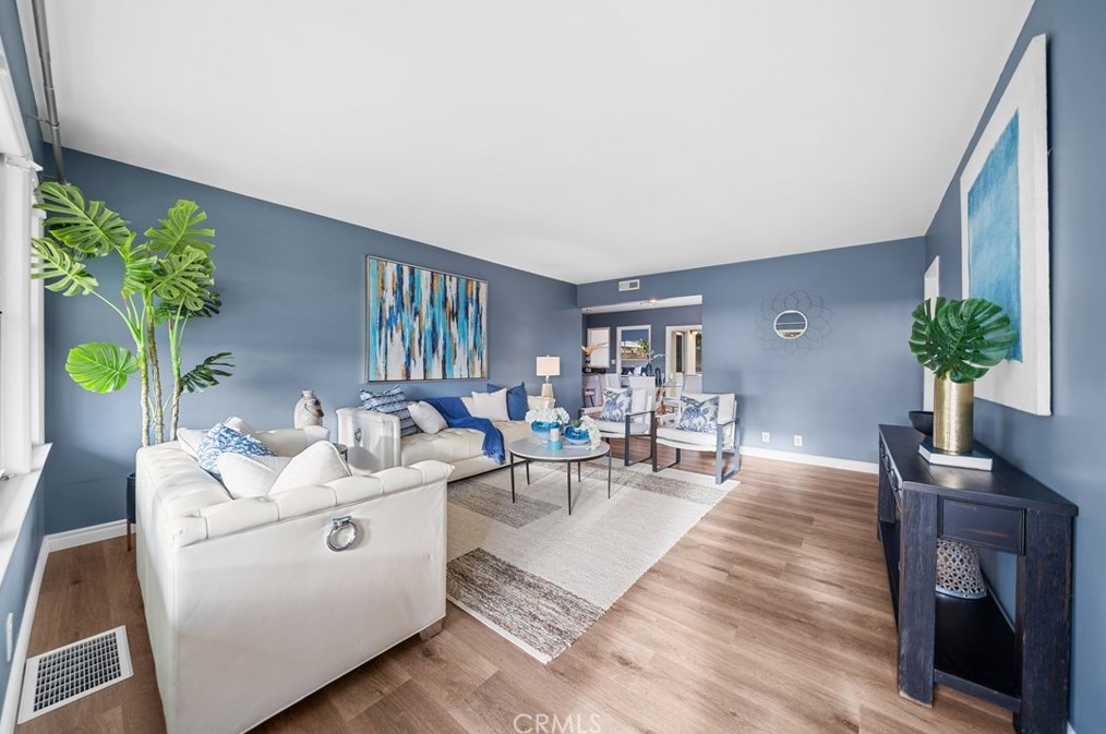 1530 Carol Dr, Pomona, CA 91767-3742