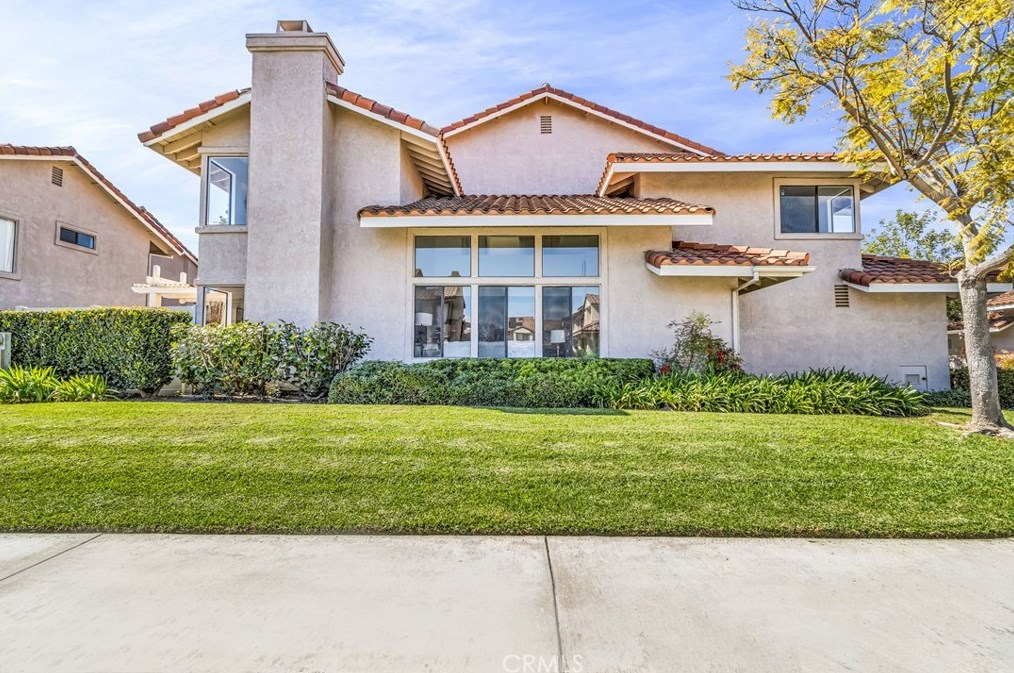 9792 Hampton Ct, Santa Ana, CA 92708