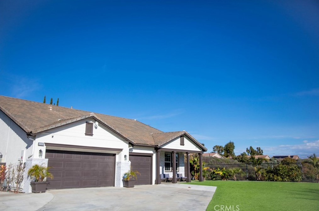 23509 Cantara Rd, Corona, CA 92883-9230