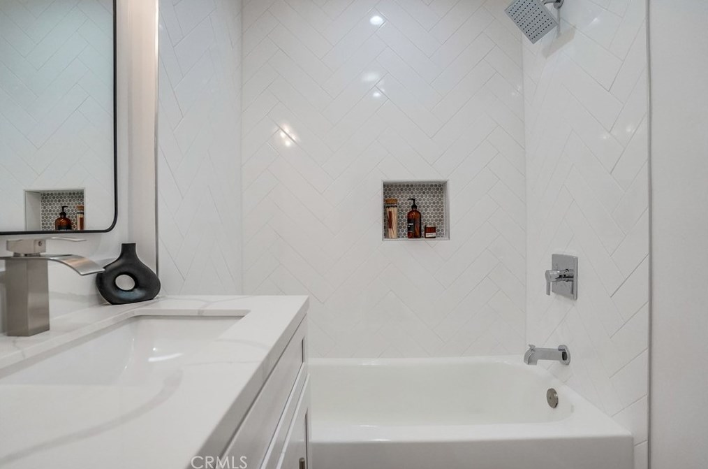 1827 75th St, Los Angeles CA  90047-2323 exterior
