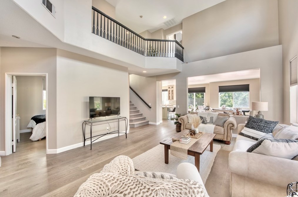 12 Dornoch Way, Trabuco Canyon CA  92679-4920 exterior