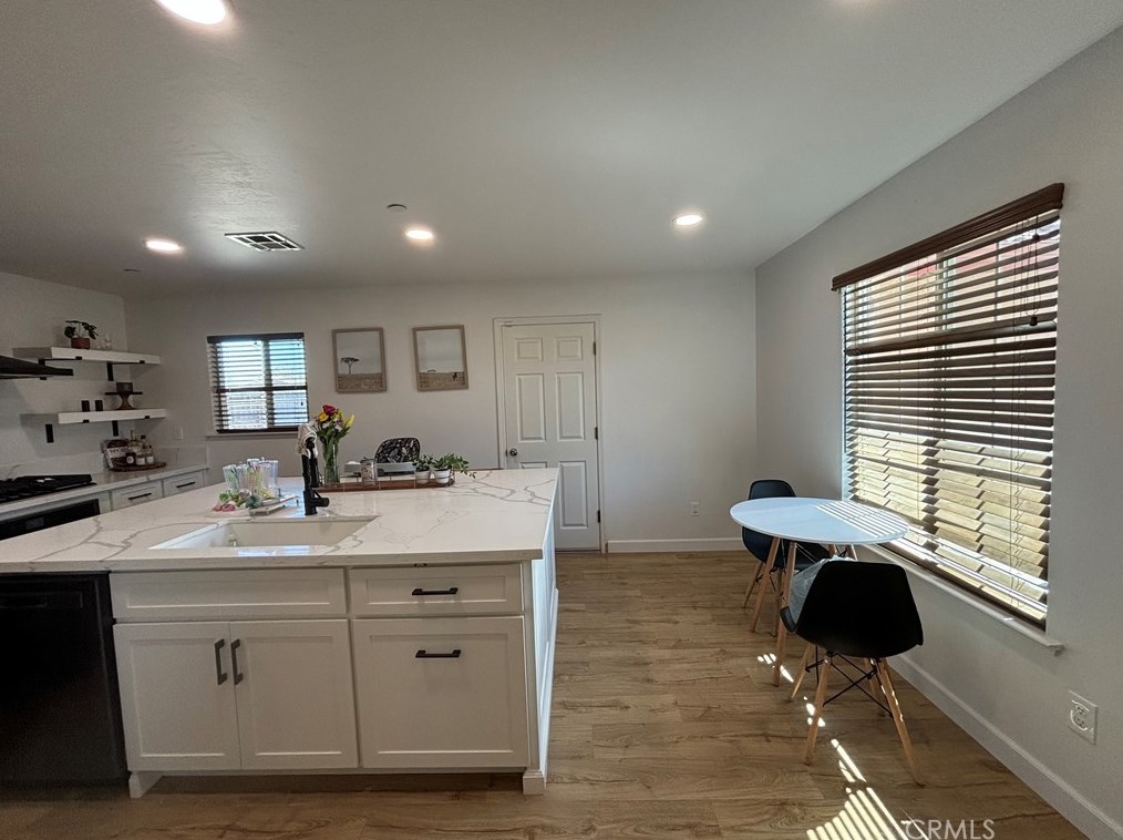 2752 Mondavi Ct, Pond CA  93280-1245 exterior