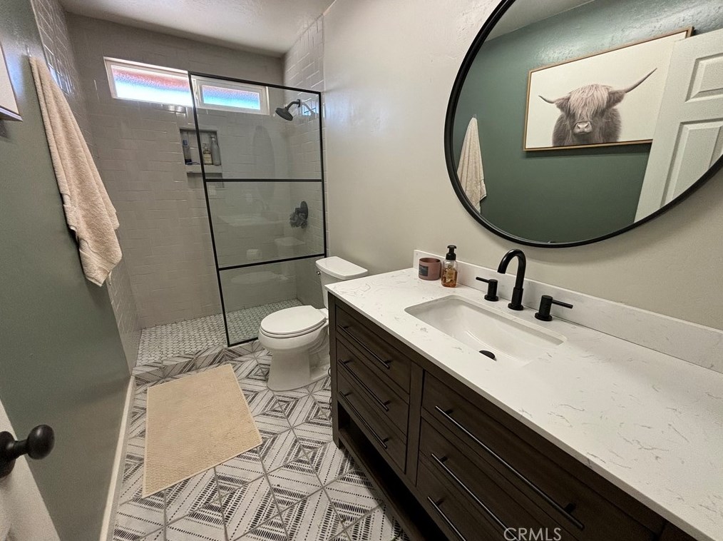 2752 Mondavi Ct, Pond CA  93280-1245 exterior