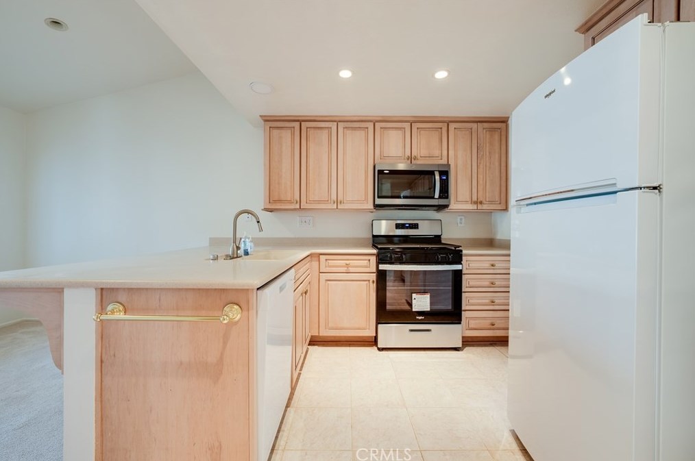 19 Muir, Irvine CA  92620-3374 exterior