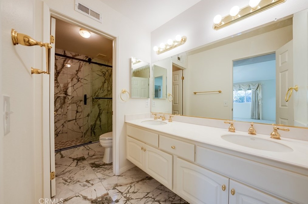 19 Muir, Irvine CA  92620-3374 exterior