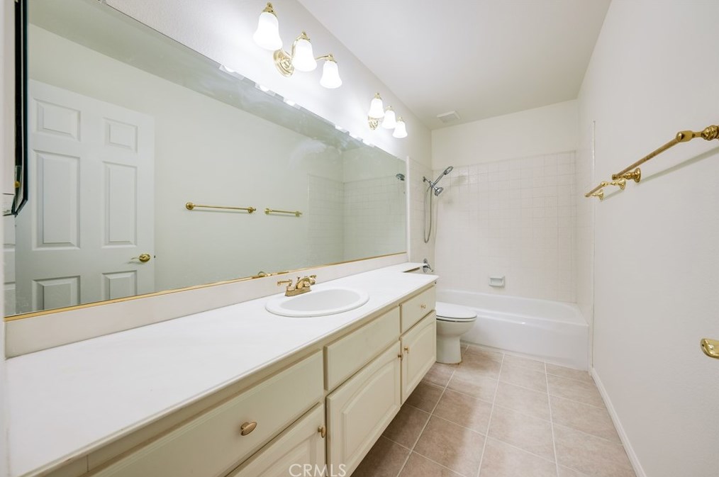 19 Muir, Irvine CA  92620-3374 exterior