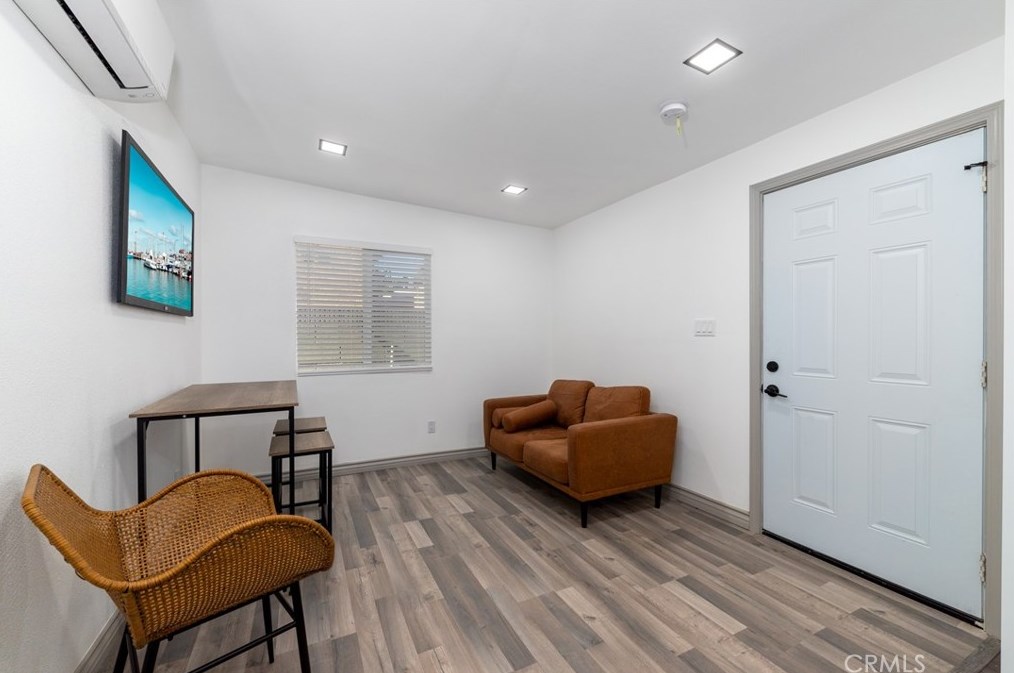 126 W Plymouth St #a, Long Beach, CA 90805