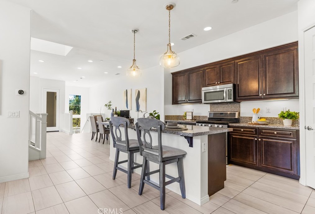 203 Native Trl, Irvine CA  92618 exterior