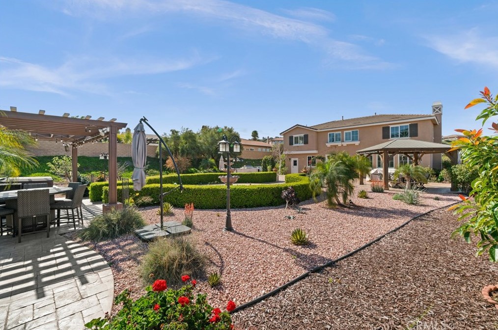 12810 Sierra Creek Dr, Riverside CA  92503-8466 exterior