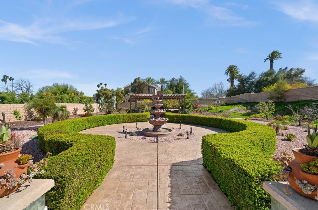 12810 Sierra Creek Dr, Riverside CA  92503-8466 exterior