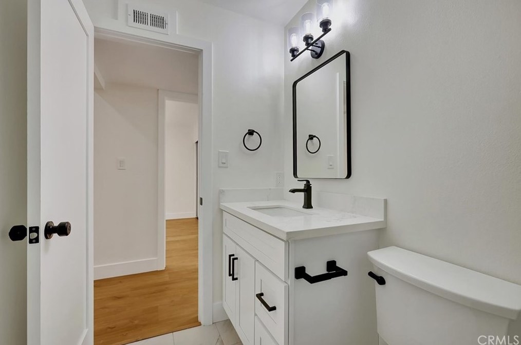 26 Iron Bark Way, Irvine CA  92612-2107 exterior