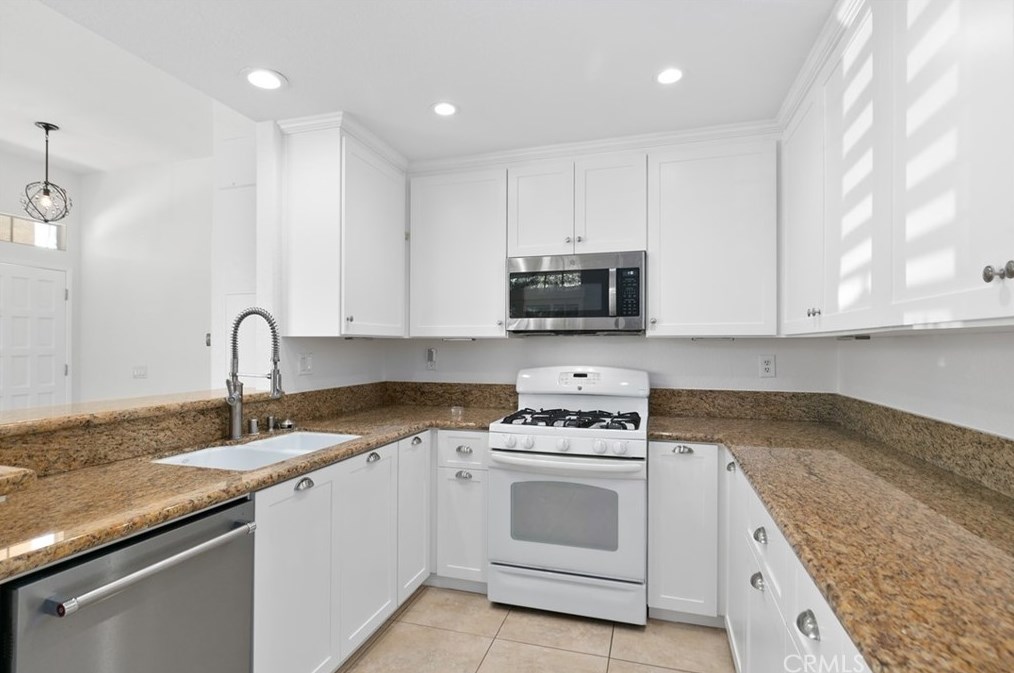 224 Cinnamon Teal, Laguna Beach CA  92656-1832 exterior