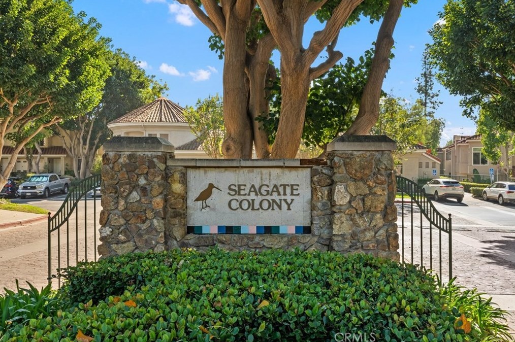 224 Cinnamon Teal, Laguna Beach CA  92656-1832 exterior