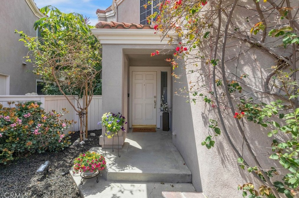 16 Del Livorno, Irvine CA  92614-5364 exterior