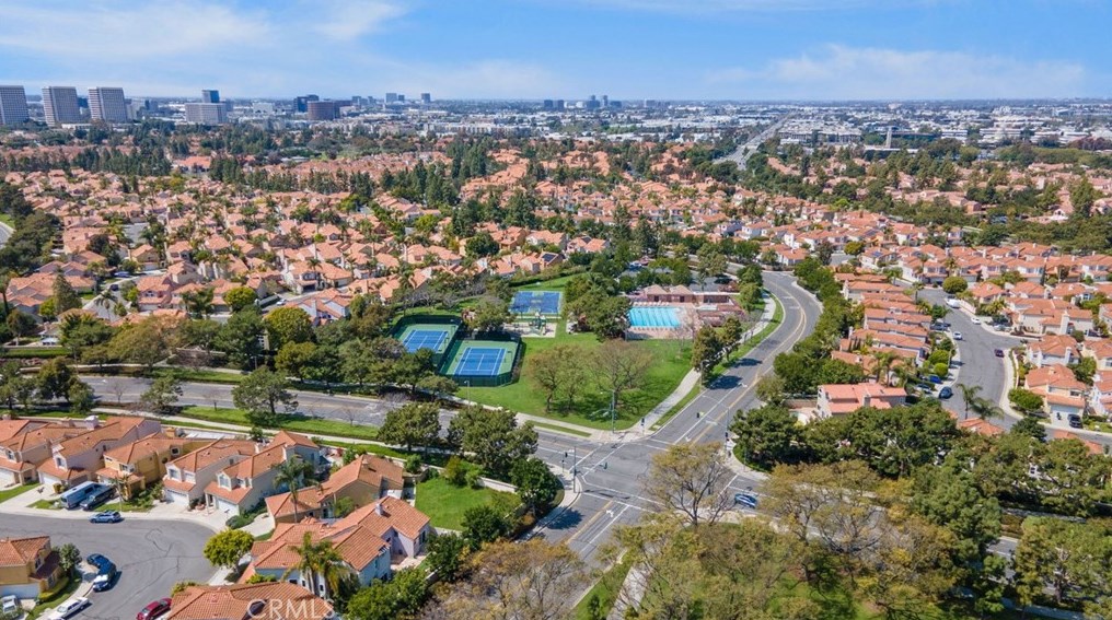 16 Del Livorno, Irvine CA  92614-5364 exterior