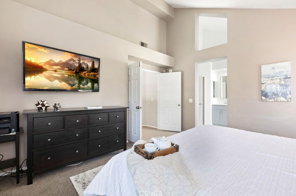 16 Del Livorno, Irvine CA  92614-5364 exterior