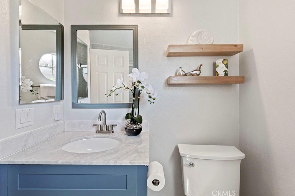 16 Del Livorno, Irvine CA  92614-5364 exterior