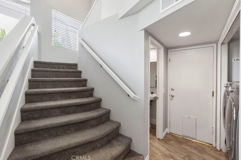 16 Del Livorno, Irvine CA  92614-5364 exterior