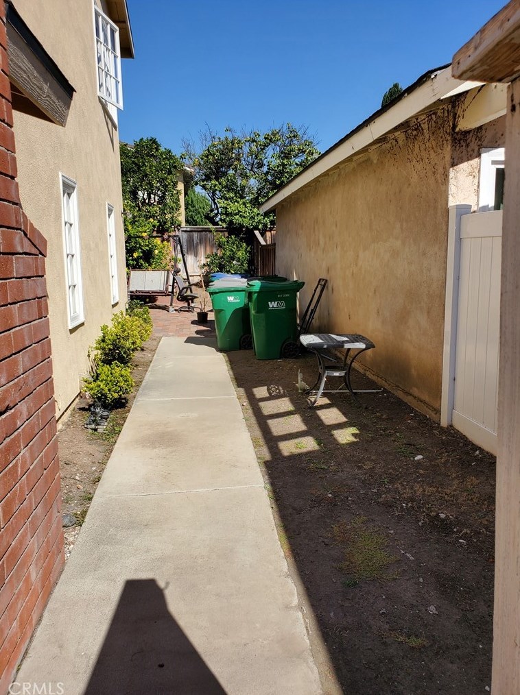 4311 Pioneer St, Irvine CA  92604-2700 exterior