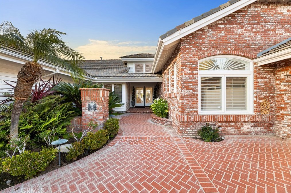 19 Skycrest, Irvine, CA 92603