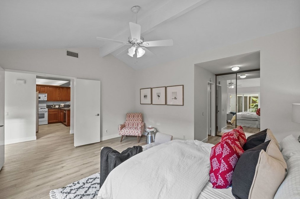 29 Muir, Irvine CA  92620-3374 exterior