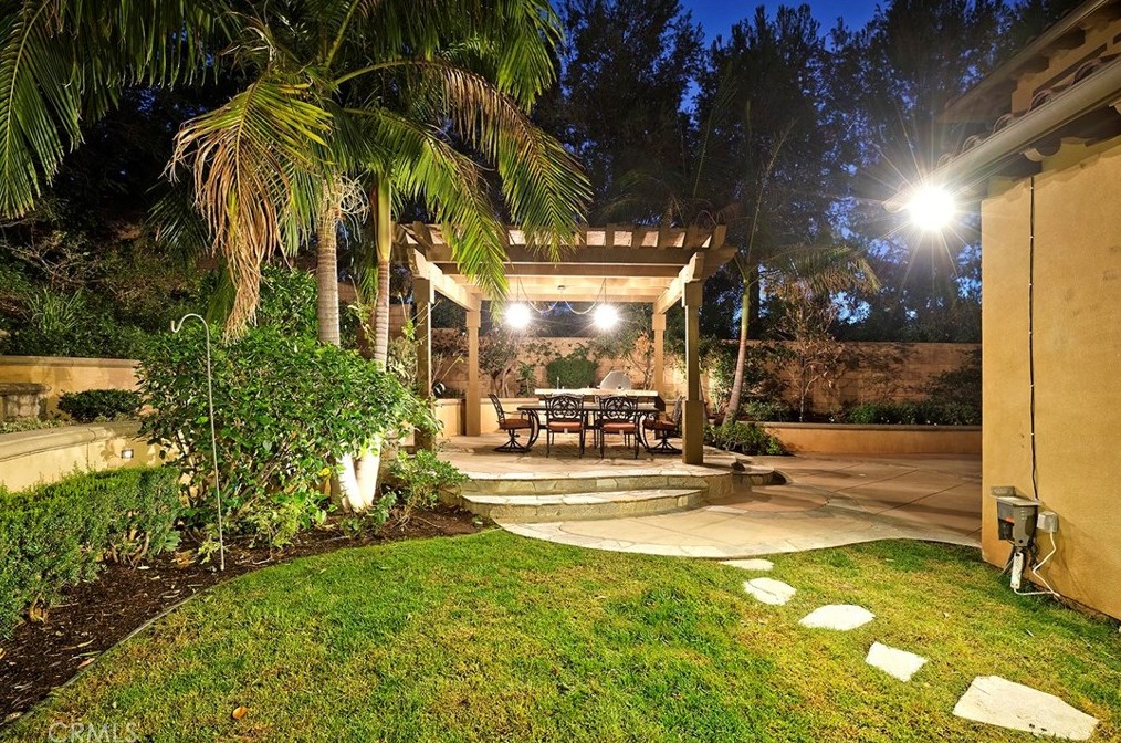 50 Deer Trak, Irvine CA  92618-8812 exterior