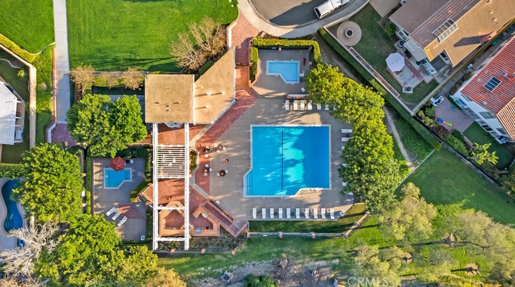 1 Descanso, Irvine CA  92620-1843 exterior