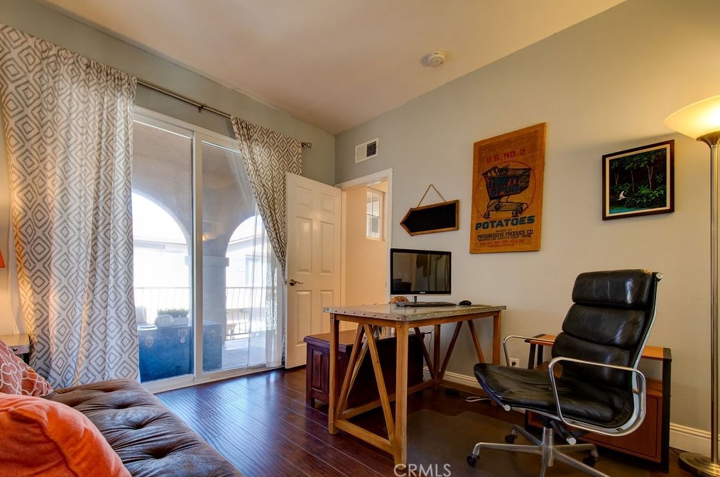 5 Bradford, Irvine CA  92602-0102 exterior