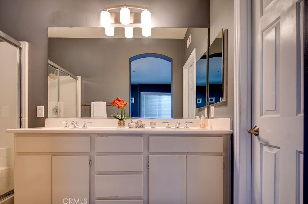 5 Bradford, Irvine CA  92602-0102 exterior