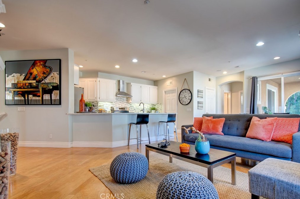 5 Bradford, Irvine CA  92602-0102 exterior