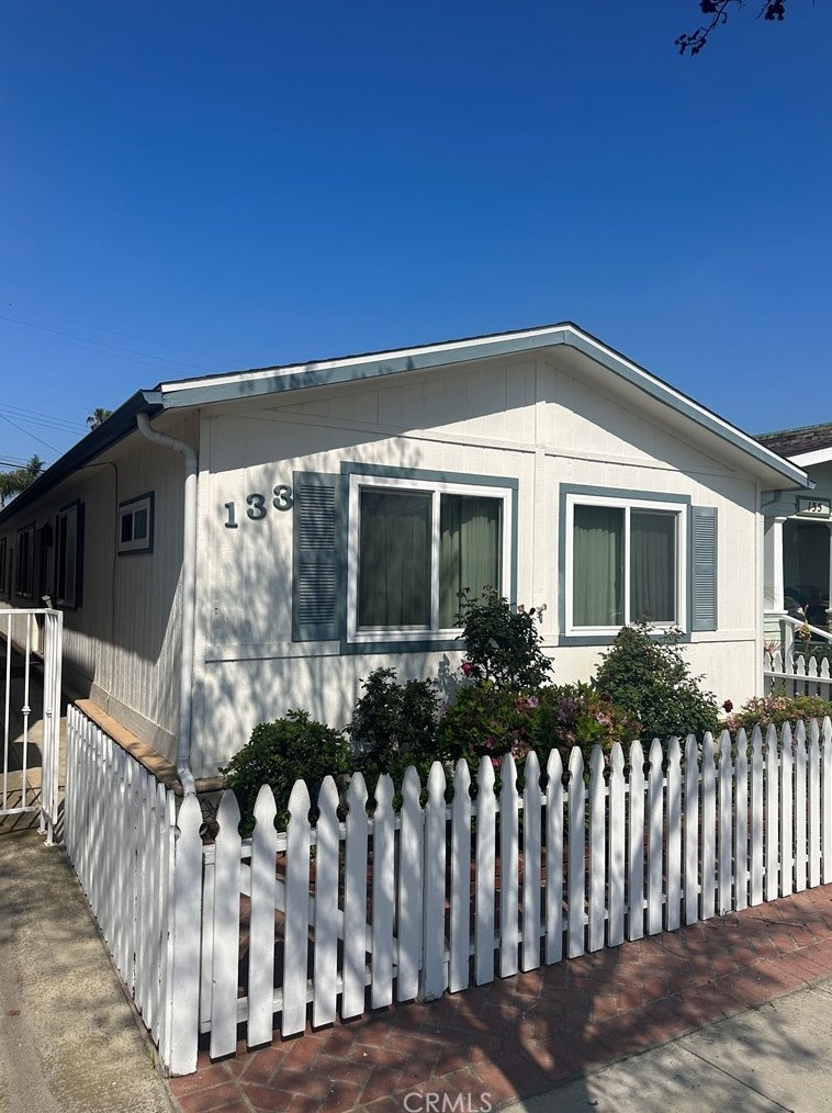 133 12th St, Seal Beach, CA 90740-6428