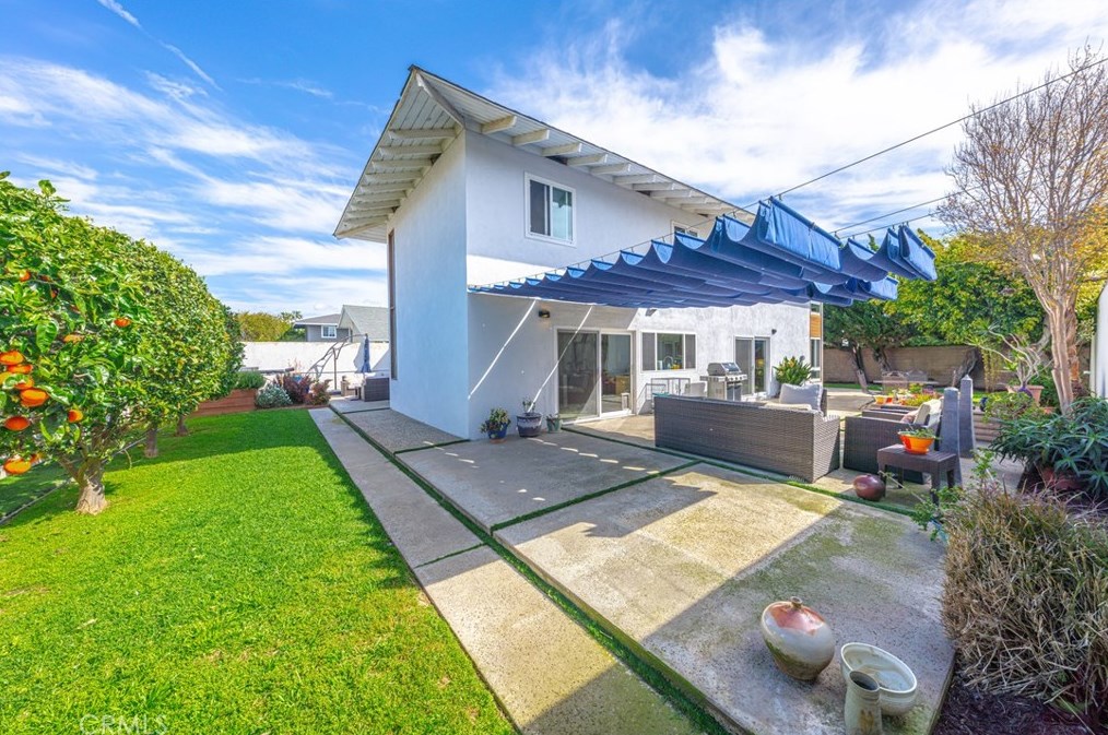 20301 Ramona Ln, Huntington Beach, CA 92646