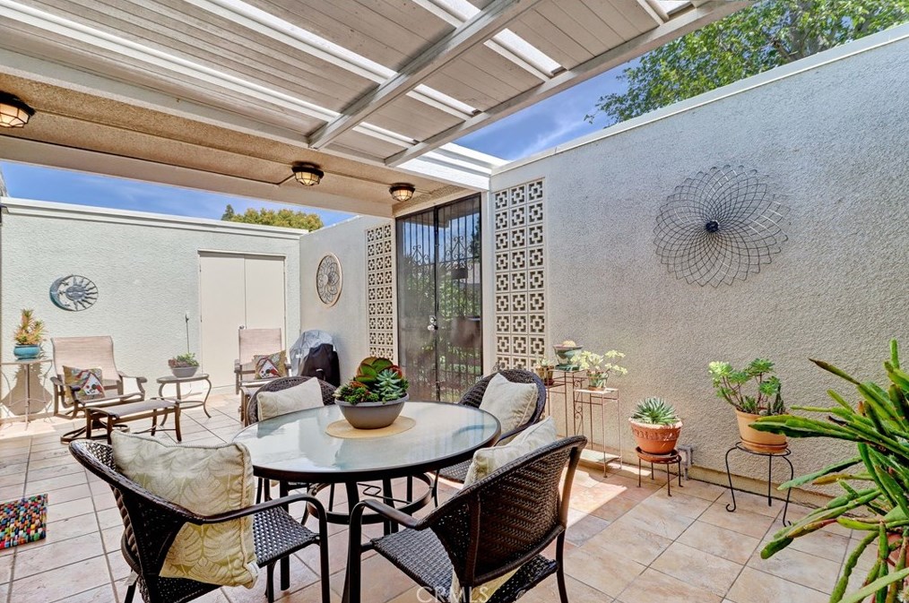 514 Avenida Sevilla, Laguna Beach, CA 92637-8087