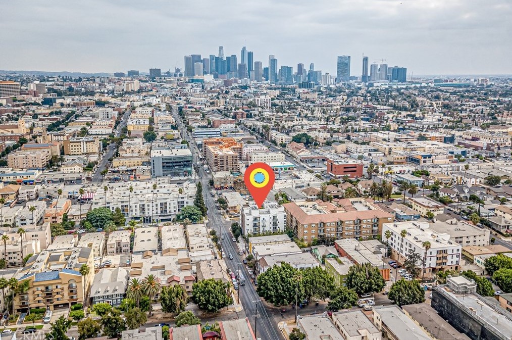 903 New Hampshire Ave, Los Angeles CA  90006-1605 exterior