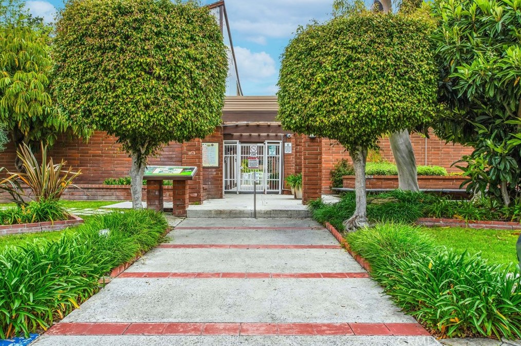 2511 W Sunflower Ave #r5, Santa Ana, CA 92704