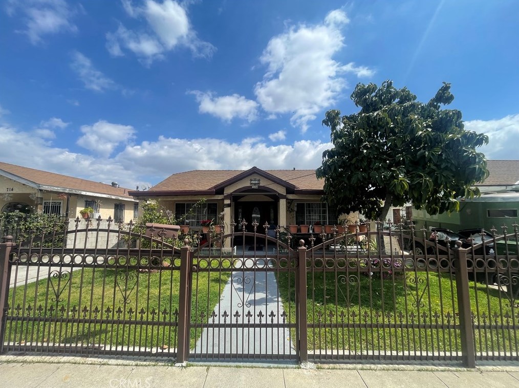 720 Penrith Dr, Los Angeles, CA 90023-1317