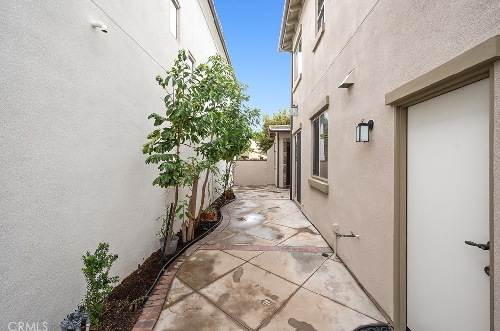 78 Spanish Lace, Irvine CA  92620-3411 exterior