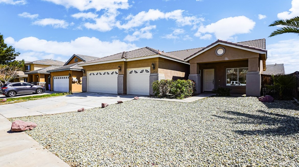 13571 Dellwood Rd, Victorville, CA 92392-1281