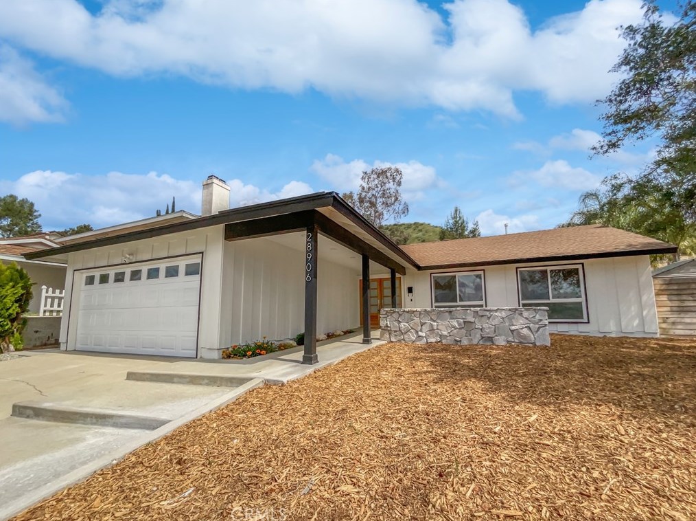 28906 Gladiolus Dr, Santa Clarita, CA 91387-1826