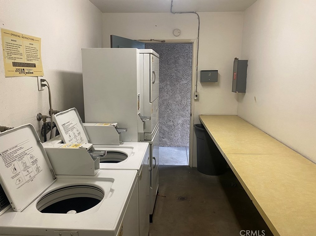 824 Windsor Rd, Glendale CA  91205-2431 exterior