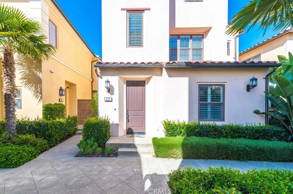 212 Firefly, Irvine, CA 92618-8885