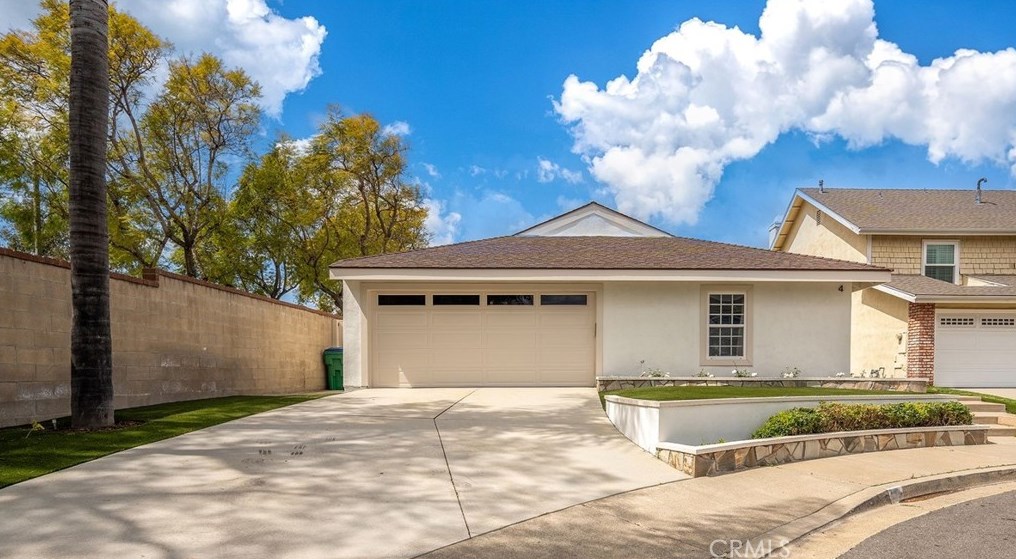 4 Madrina, Irvine, CA 92620-1860