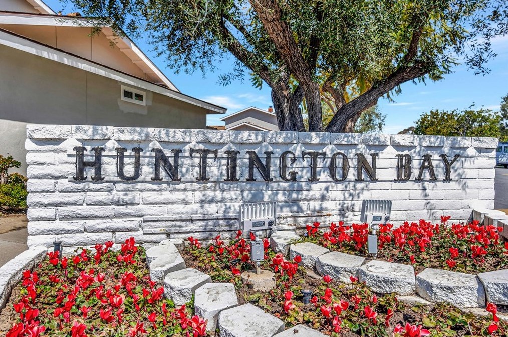 10236 Holburn Dr, Huntington Beach, CA 92646