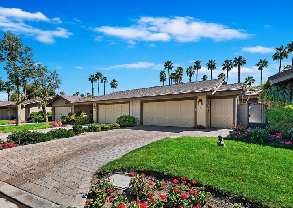403 Bouquet Canyon Dr, Palm Desert, CA 92211-3252