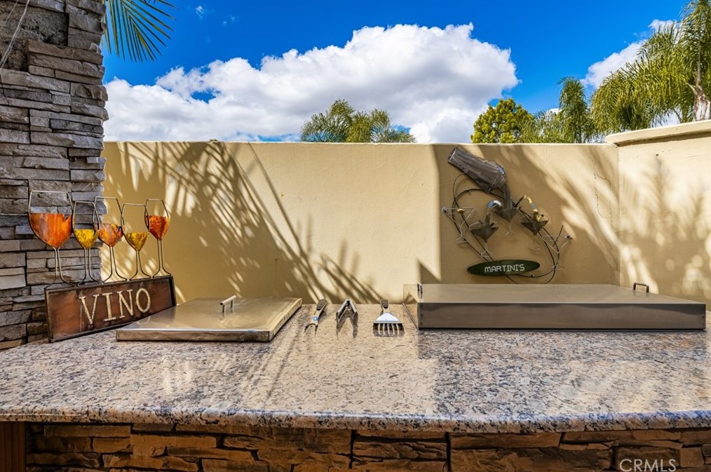 1502 Circulo Brindisi, Chula Vista CA  91915-4132 exterior