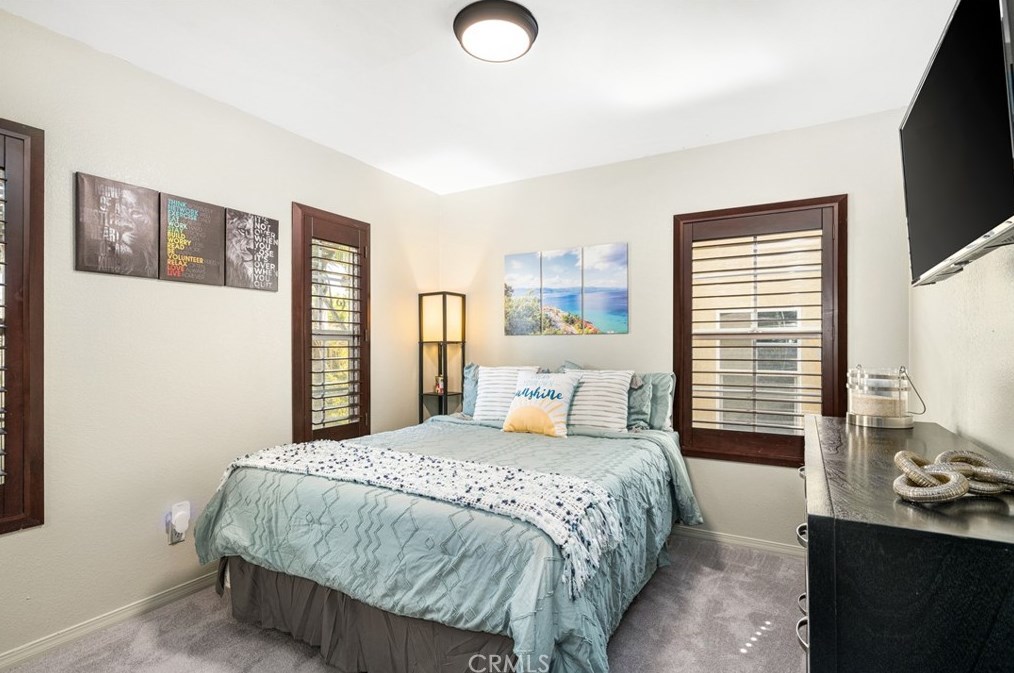 1502 Circulo Brindisi, Chula Vista CA  91915-4132 exterior