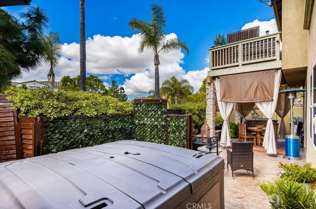 1502 Circulo Brindisi, Chula Vista CA  91915-4132 exterior