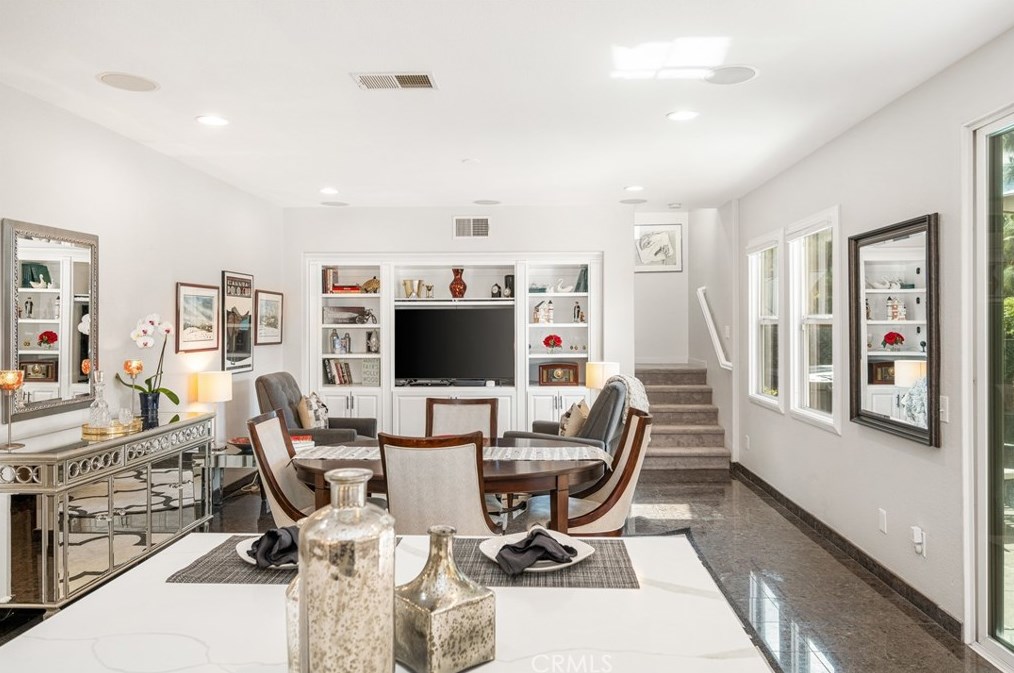 1502 Circulo Brindisi, Chula Vista CA  91915-4132 exterior
