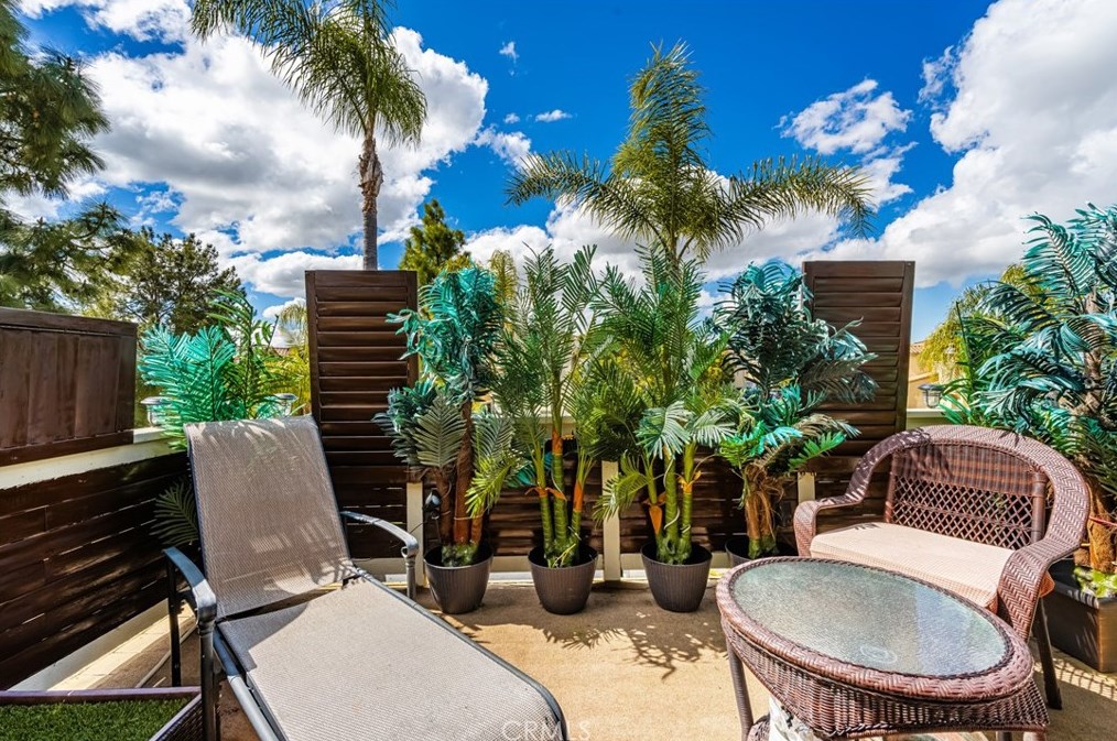 1502 Circulo Brindisi, Chula Vista CA  91915-4132 exterior
