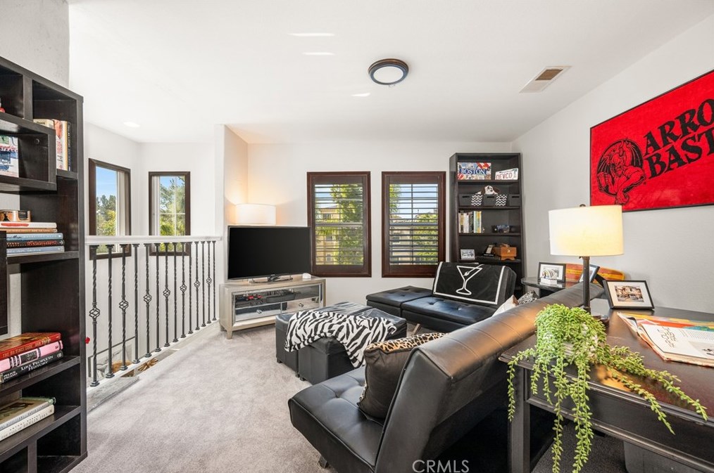 1502 Circulo Brindisi, Chula Vista CA  91915-4132 exterior